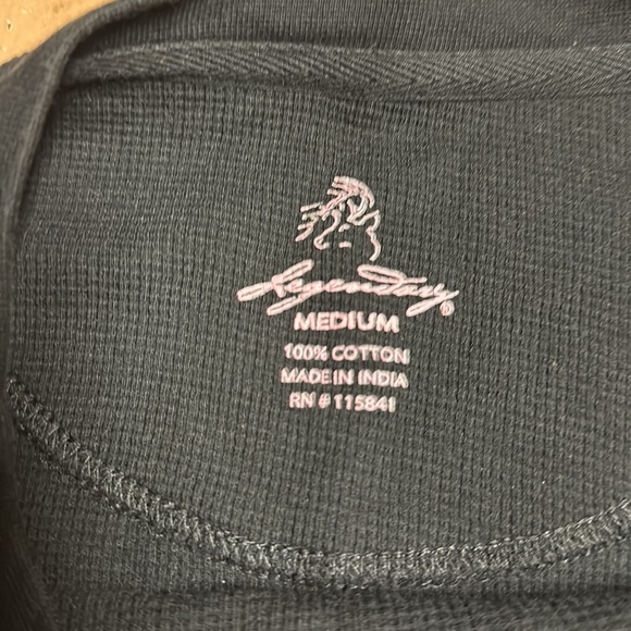 Legendary, white tails, long sleeve medium - Picture 4 of 5